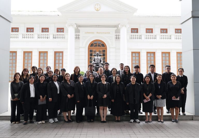 ดูงานศาลปกครอง